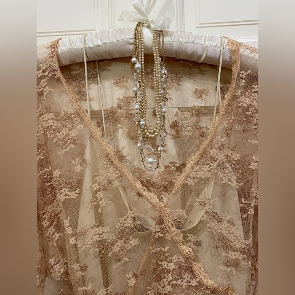 Fancy top with tan netting and gold accents - Picture 7 of 12